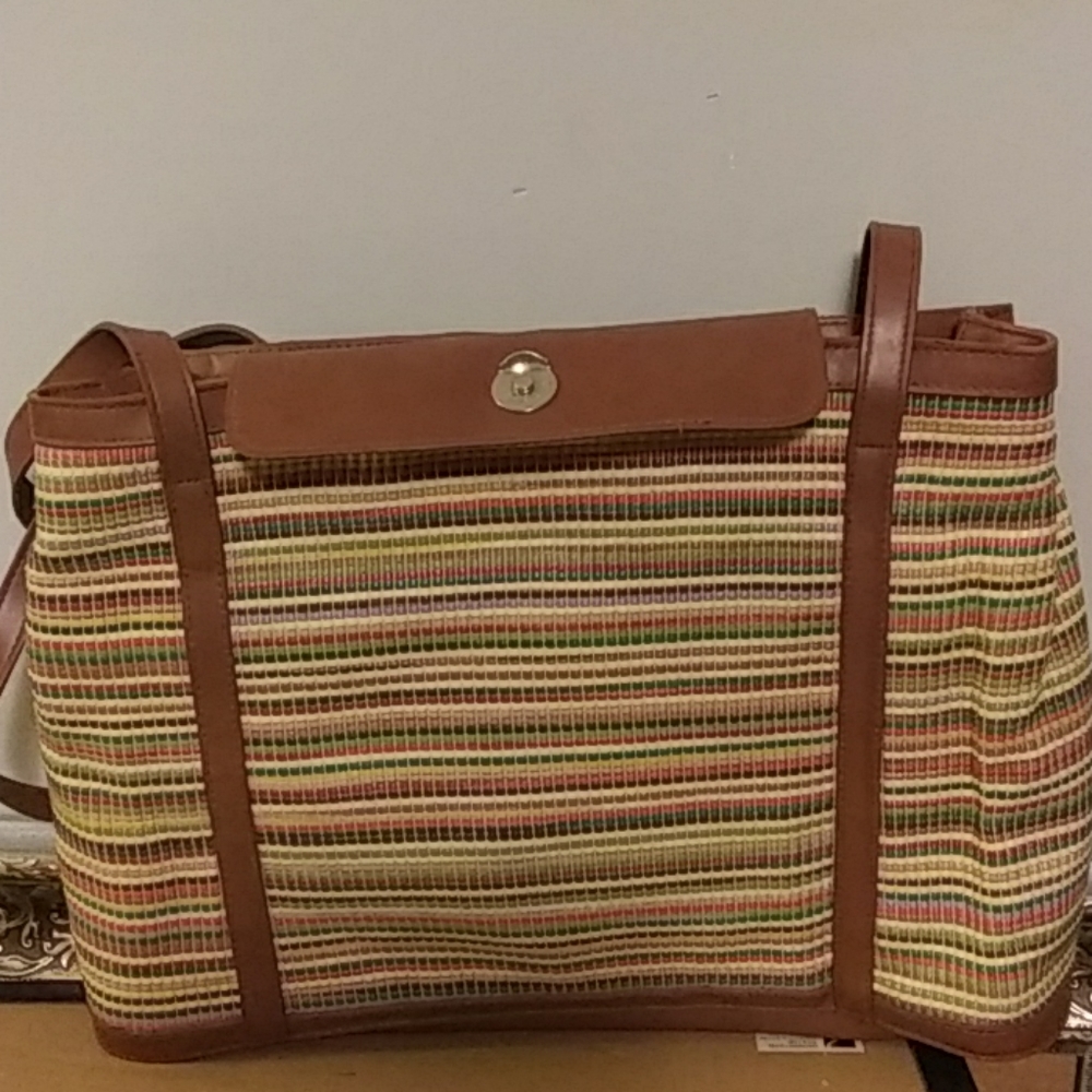 Purse - Picture 2 of 4